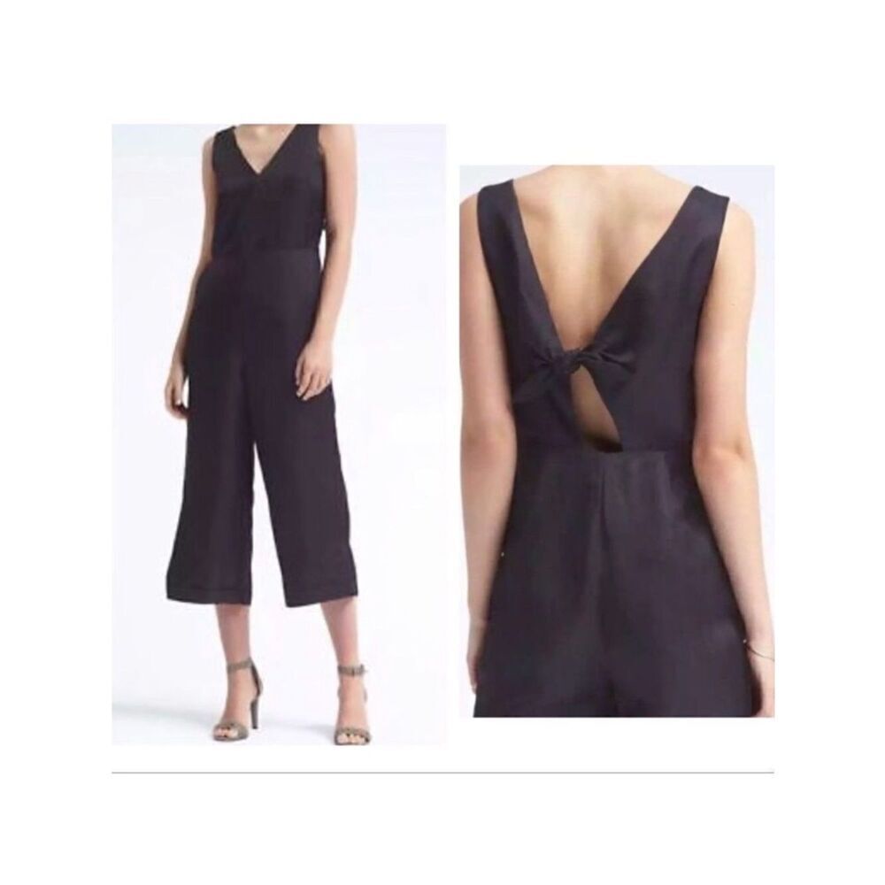 Banana Republic Tie Back V Neck Sleeveless Cropped Jumper